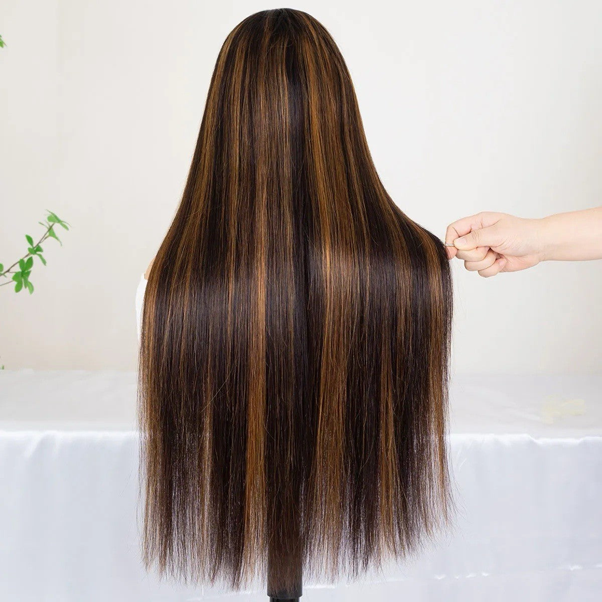 Highlight Straight Hair Honey Brown 6×5 Glueless HD Lace Front Wigs 250%