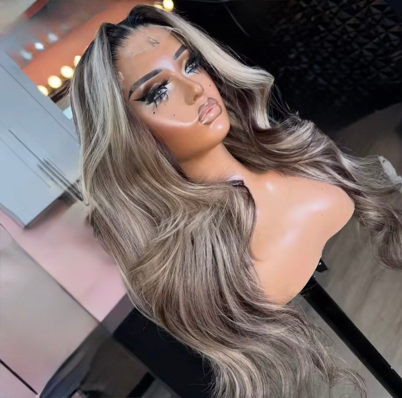 THE EVANGELINE 
Brown Blonde Highlight Melt Wig