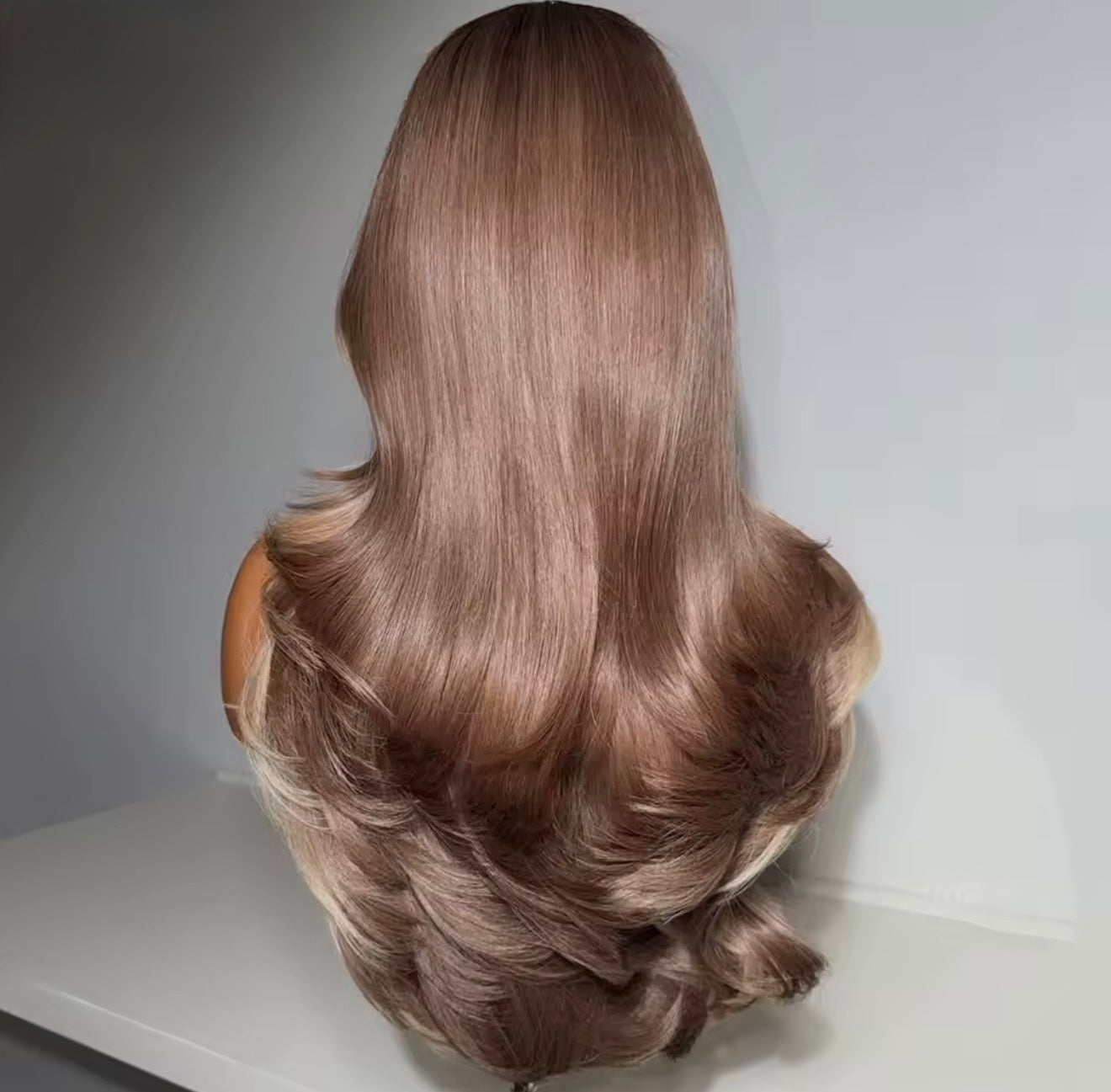 Pre Styled Layered Cut Brown Blonde Highlights Wig With Wave 13x4 Invisible Lace Front Human Hair Wig For Women Pre Plucked Hairline 250% Density
