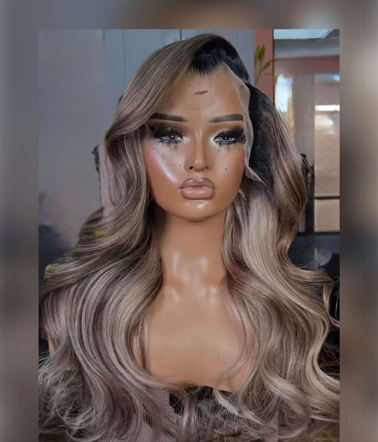 THE EVANGELINE 
Brown Blonde Highlight Melt Wig
